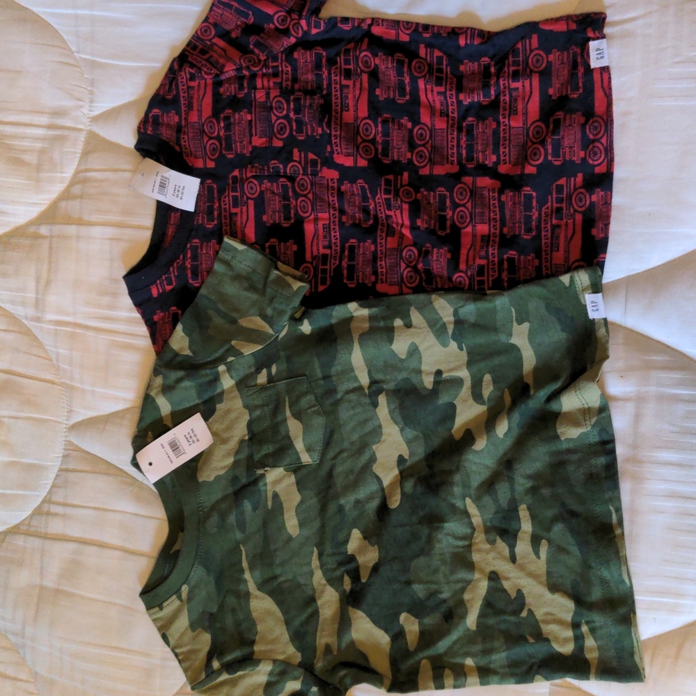 2t gap tees